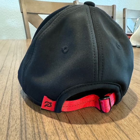 Peloton strap back workout hat one size like new - Picture 2 of 3